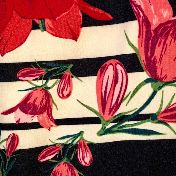 ❌SOLD❌ NWT OS Tulip & Stripe Print Leggings - Picture 4 of 5
